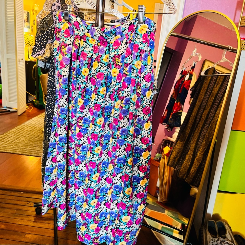 Vintage floral maxi skirt
